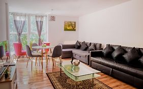 Spacious 2Bd 2Baths Apartment In Central London